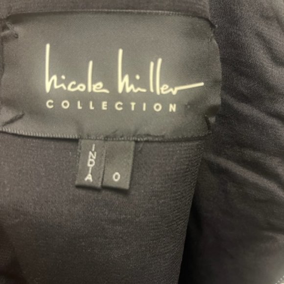 Unique Nicole Miller Scroll Embroidery Illusion Dress, Black/Silver Color Size 0 - Picture 6 of 8